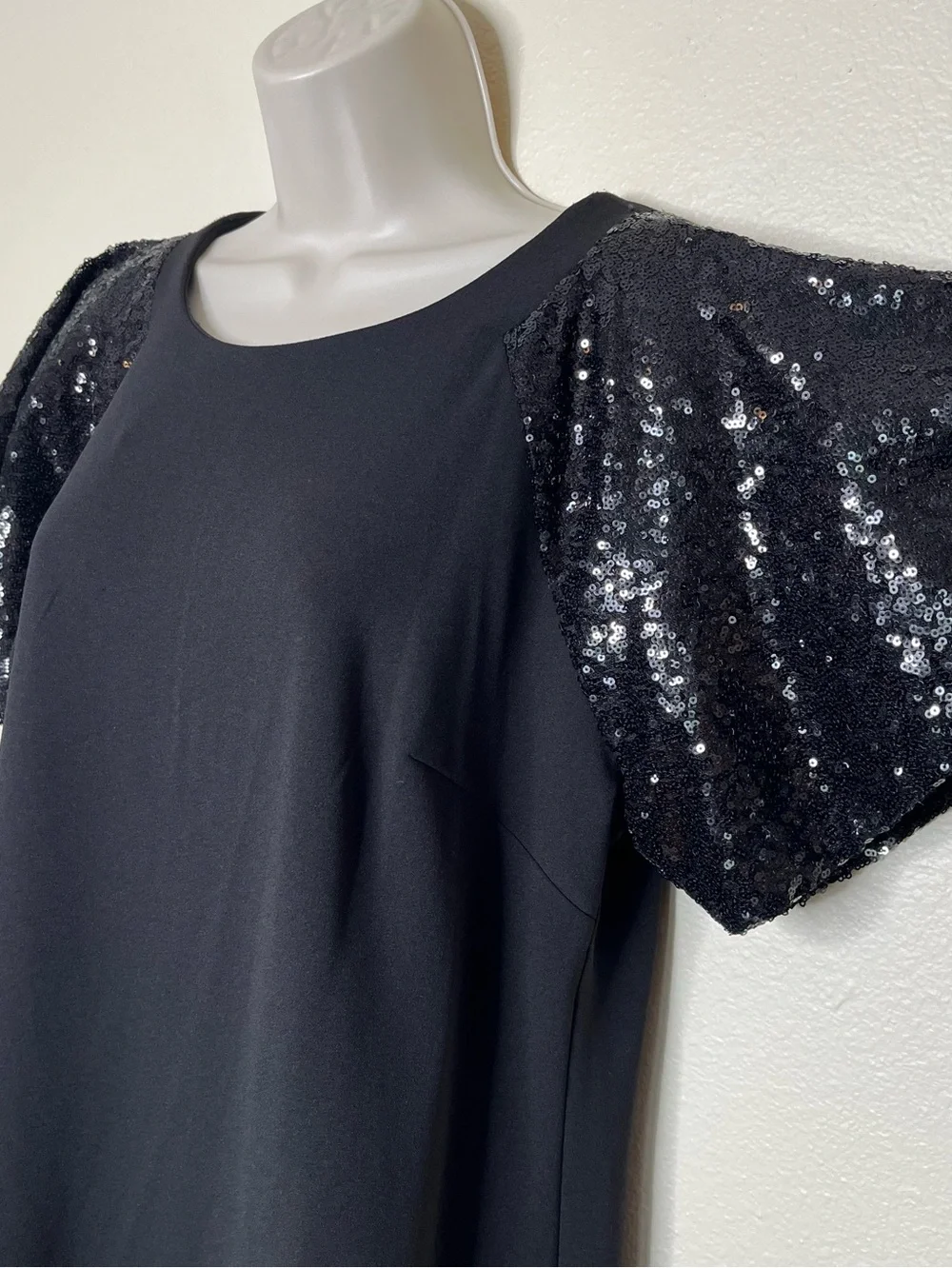 Harper 241 Black Shift Dress Size 10 Sequin Short Flutter Sleeve Cocktail Party